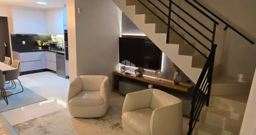 Sobrado de tres quartos com suíte no são joão do rio vermelho - florianópolis/sc