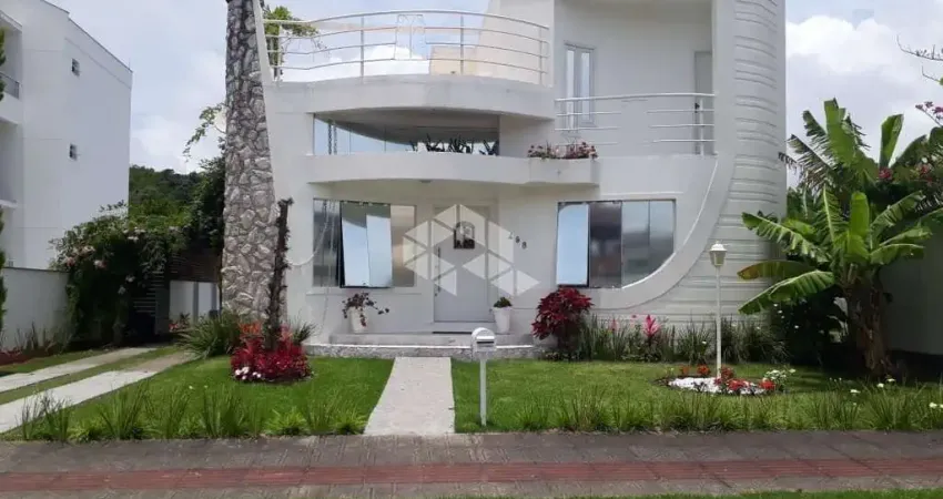 Casa à venda na cachoeira do bom jesus - florianópolis/sc - com piscina, área gourmet e amplo terreno
