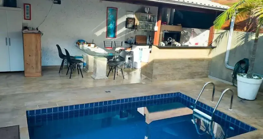 Asa térrea com 3 quartos, piscina e área gourmet à venda em cachoeira do bom jesus - florianópolis/sc