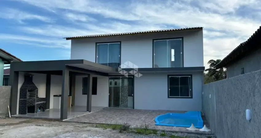 Casa à venda na praia do sonho em palhoça - 3 quartos, piscina e espaço amplo
