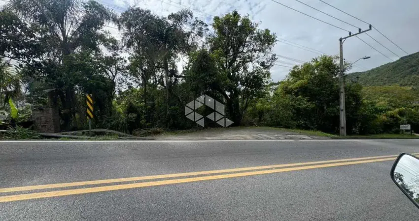 Terreno à venda no bairro são joão do rio vermelho - 2.916,12 m2