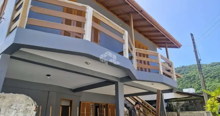 Oportunidade - dois apartamentos à venda em cachoeira do bom jesus. Florianopolis/sc