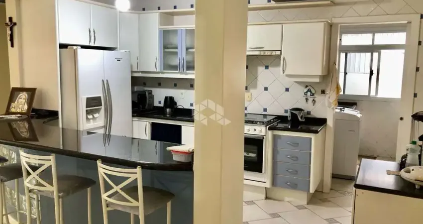 Imóvel comercial com 2 apartamento juntos - centro de Florianópolis/SC
