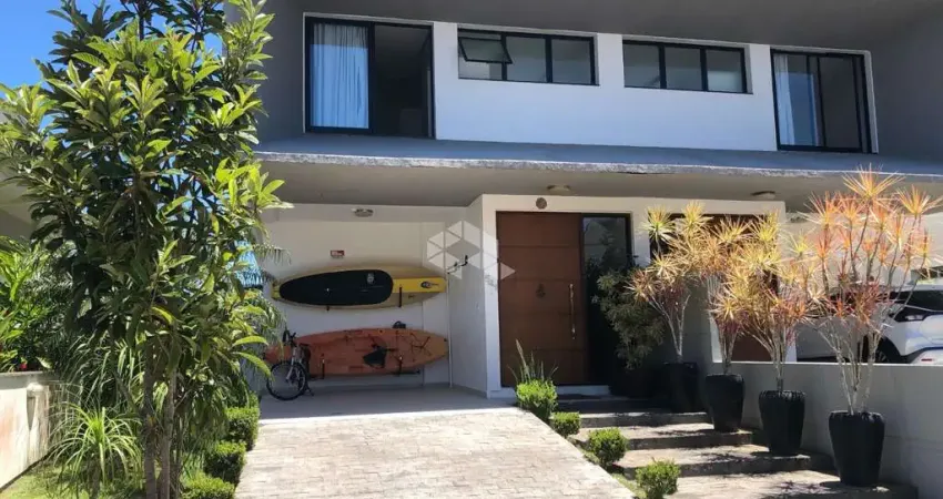 Casa com 3 quartos à venda na Rua da Escova de Garrafa, 541, Cachoeira do Bom Jesus, Florianópolis