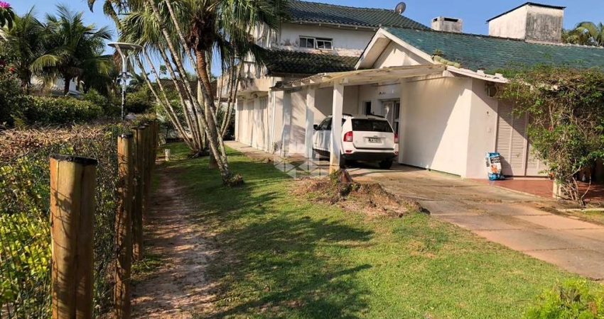 Casa 6 dormitórios/quartos em Jurerê internacional - Florianópolis/SC