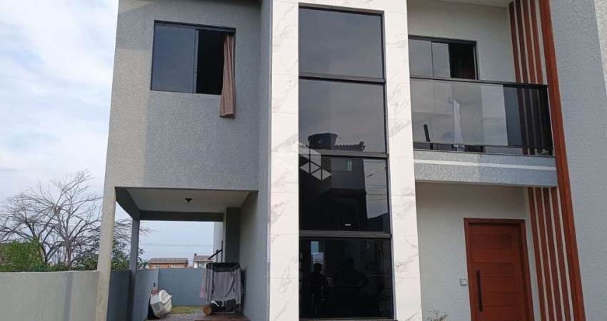 Casa Sobrado 3 dormitórios no bairro São João do Rio Vermelho em Florianópolis/SC