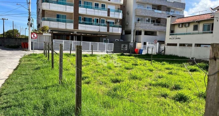 Um terreno de 438m² nos Ingleses do Rio Vermelho