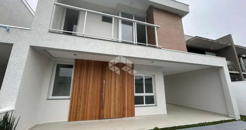 Casa 03 dormitórios sendo 1 suíte nos ingleses do rio vermelho