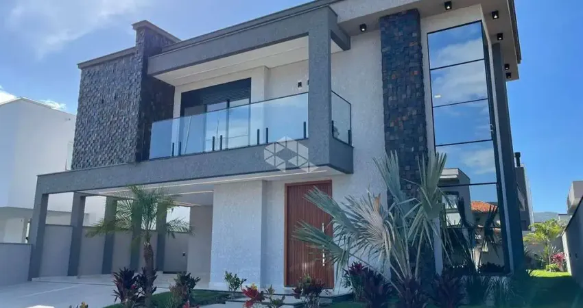 Casa 4 dormitórios com 3 suítes em condomínio no rio vermelho