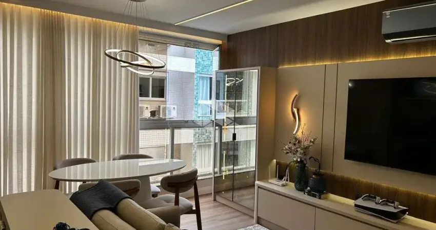 Apartamento com 02 quartos sendo 01 suíte nas gaivotas a 100m da praia