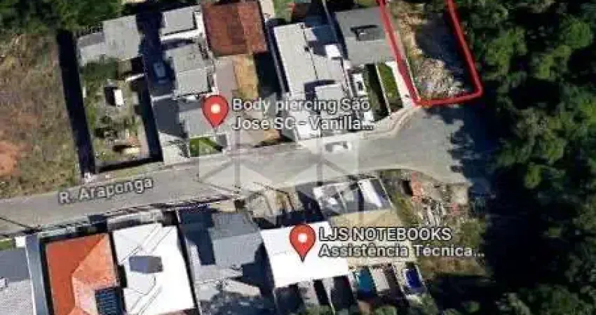 Terreno à venda na Rua Araponga, 1, Sertão do Maruim, São José