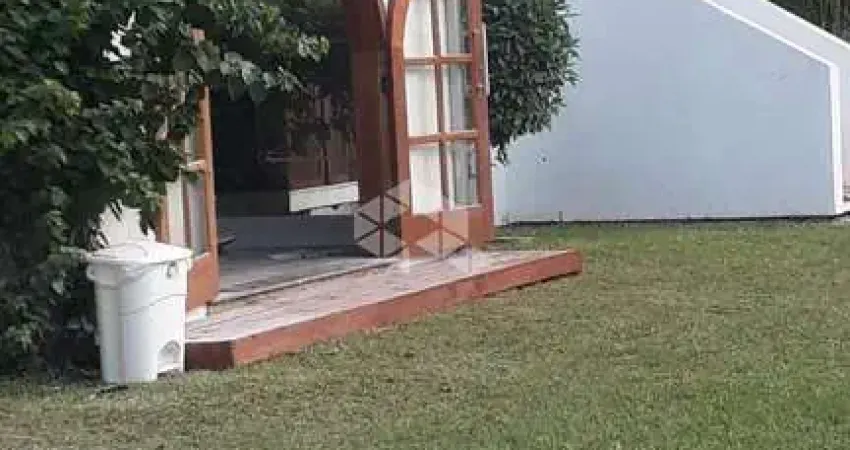 Casa em condomínio fechado com 2 quartos à venda na Avenida Tom Traugott Wildi, 727, Praia Brava, Florianópolis