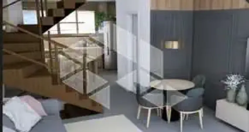 Casa geminada de 02 ou 03 dormitórios no Nsa Sra da Saúde
