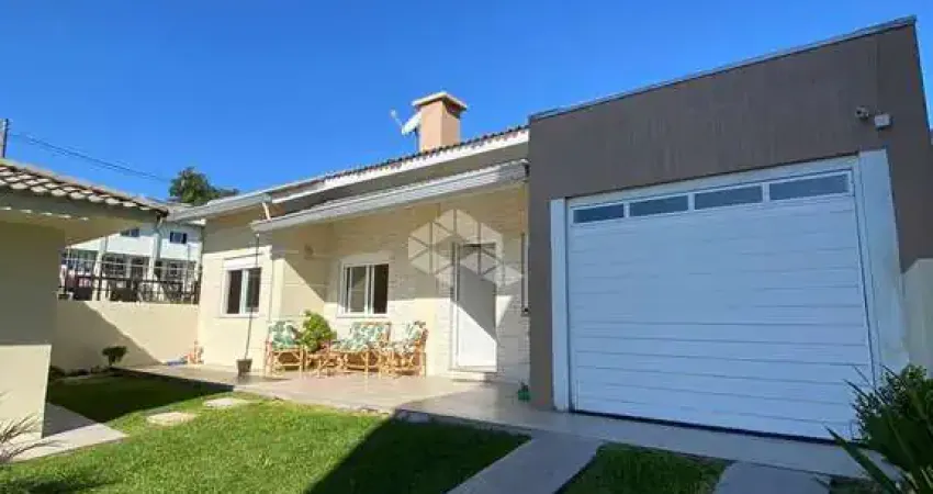 Casa Mobiliada à Venda no Bairro São Luiz - Caxias do Sul/RS