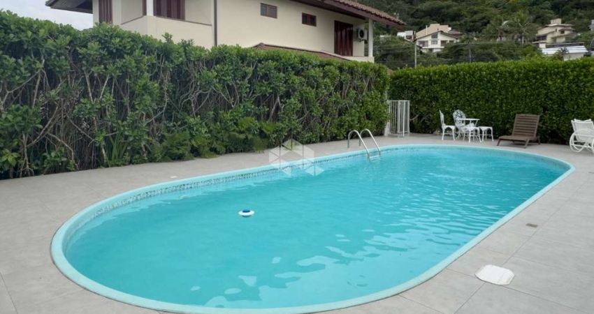 Casa com 5 quartos à venda na Heidelberg, 63, Córrego Grande, Florianópolis