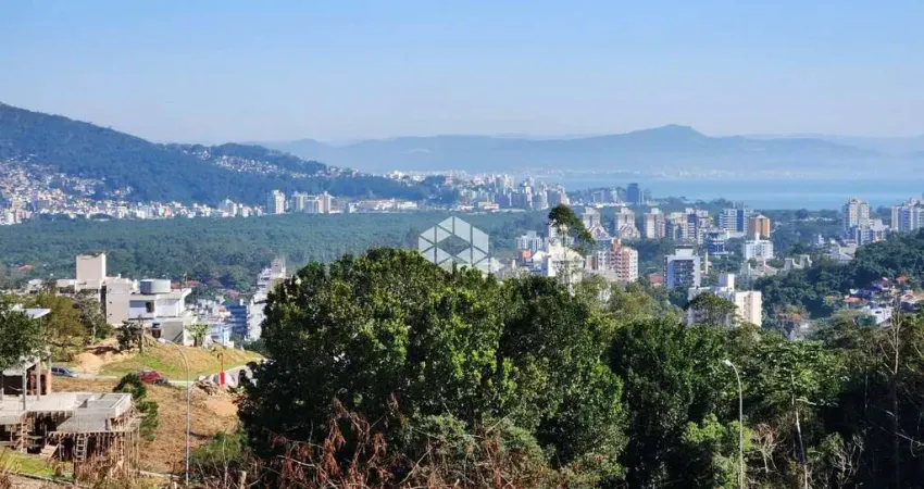 Terreno residencial à venda no Itacorubi, Florianópolis