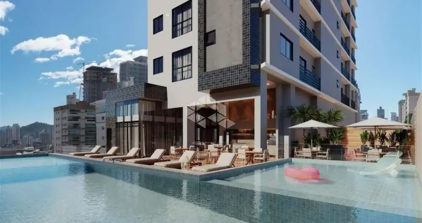 Apartamento com 3 quartos à venda na Rua 240, 579, Meia Praia, Itapema