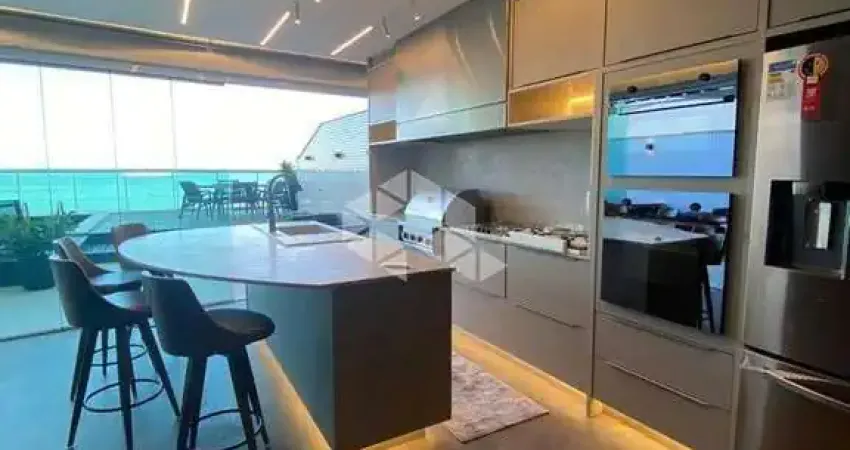Apartamento  Frente Mar com 04 Dormitórios sendo 04 Suítes com 04 Vagas de Garagem