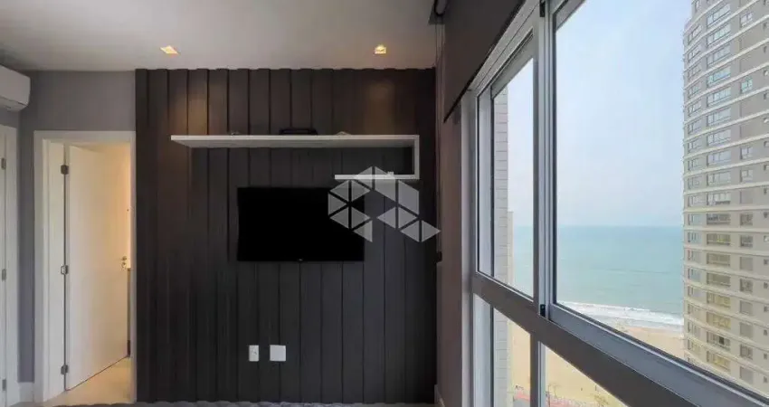 Apartamento 04 Dormitórios , sendo 04 Suítes e 03 Vagas de Garagem