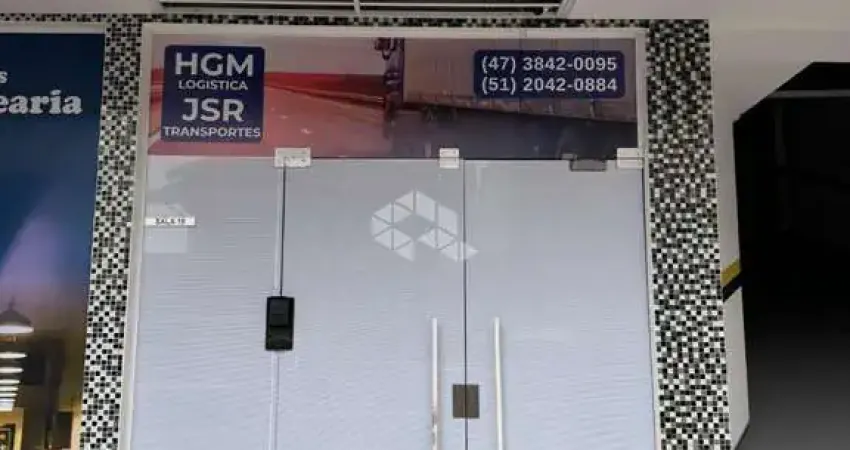 Sala comercial a venda em itapema com 113m2 privativos e 1 vaga de garagem