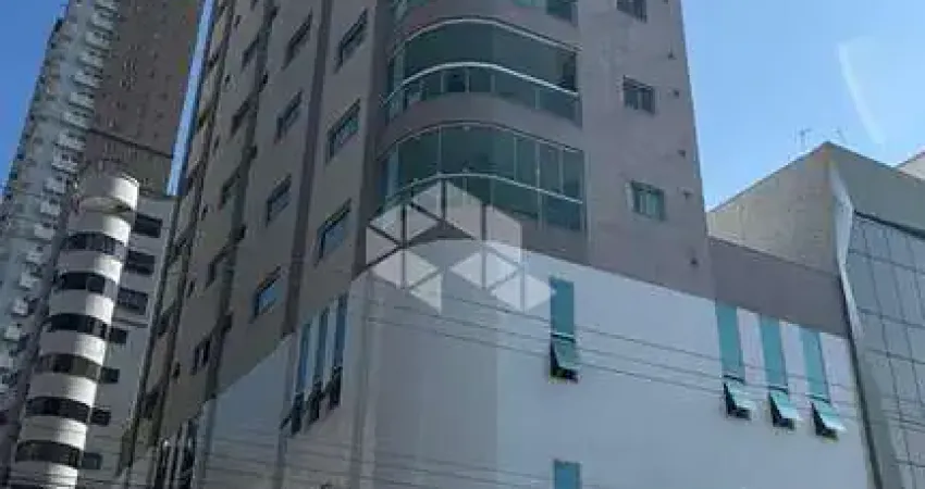 Apartamento com 3 quartos à venda na Rua 224, 10, Meia Praia, Itapema