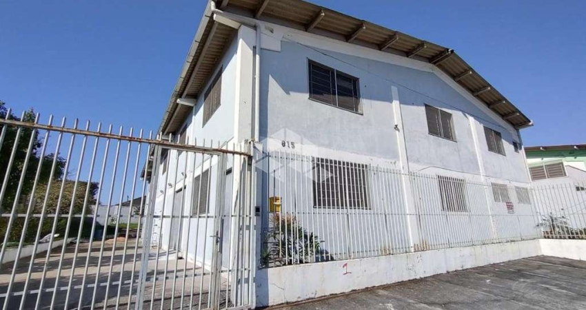 Amplo prédio comercial/industrial