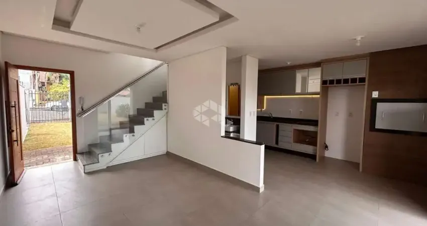 Casa Sobrado, 2 dormitórios, 1 suite, 2 banheiros, 1 lavabo, cozinha, sala, patio fundos, aceita financiamento bancário.