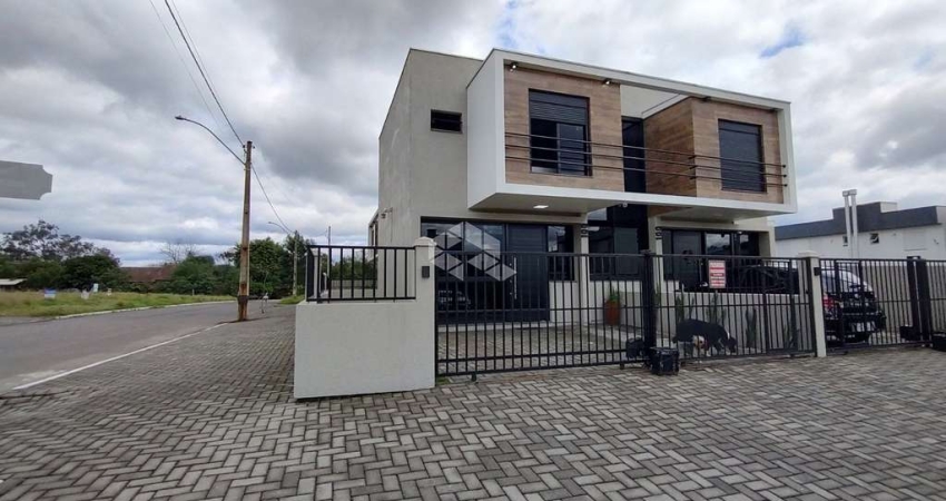 SOBRADO SEMIMOBILIADO BAIRRO QUINTAS 2 QUARTOS, 2 SUÍTES, CHURRASQUEIRA e 2 VAGAS