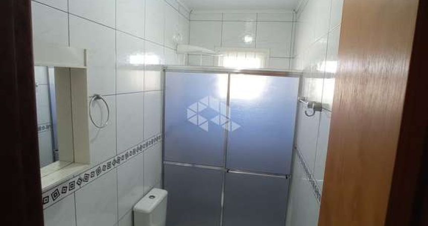 Casa  com 2 quartos sala cozinha e garagem para 2 carros e piscina no Bairro Rincão