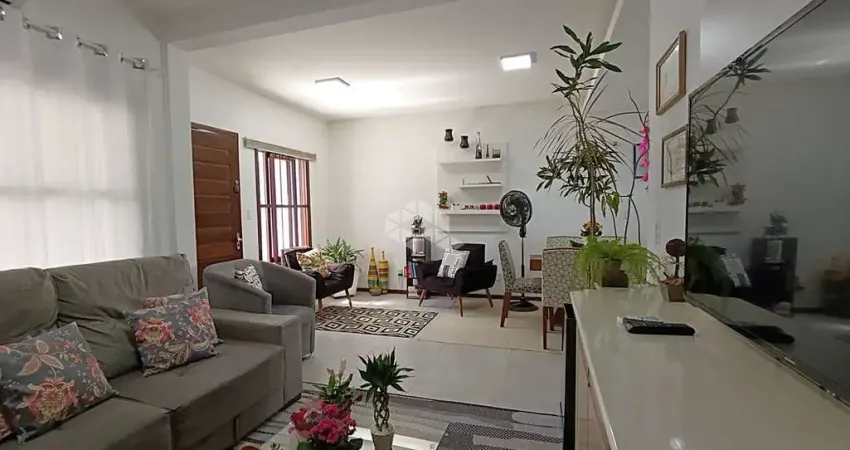 Casa 3 quartos, garagem coberta, 101 metros quadrados, 2 banheiros, 1 vaga, bairro encosta do sol, em estância velha.