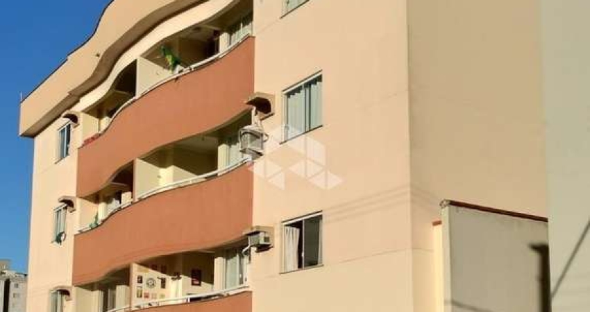 Apartamento mobiliado 1 suíte + 2 quartos no Centro de Jaraguá do Sul