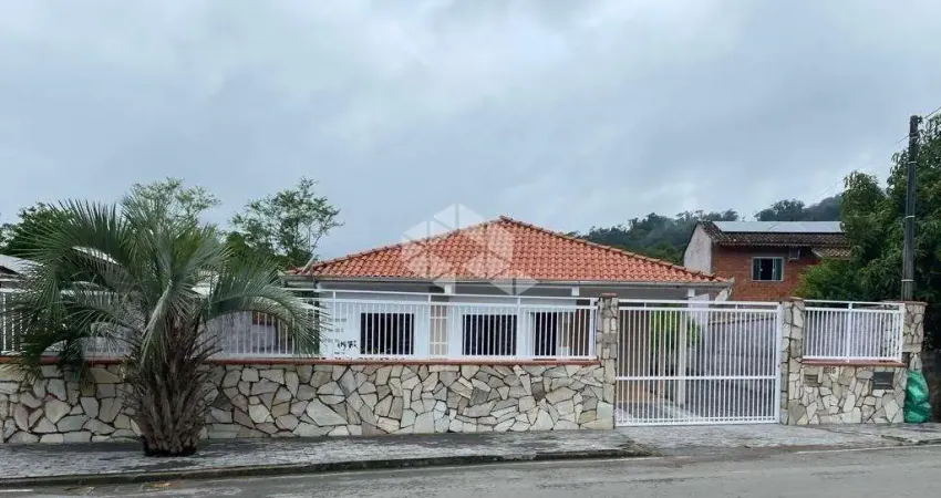 Casa 3 quartos/dormitórios no bairro Ribeirão Cavalo em Jaraguá do Sul