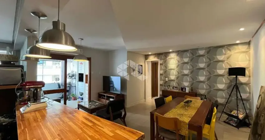 Apartamento de 3 dormitórios a venda com box, no Menino Deus