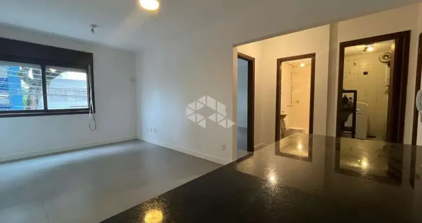 Apartamento de 01 dormitório com vaga carro no bairro Santana