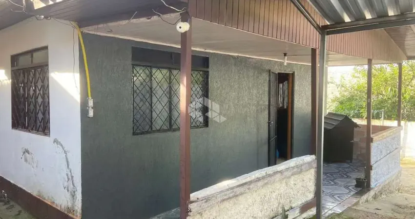 CASA 4 DORMITÓRIOS 2 BANHEIROS E PÁTIO PARA 6 CARROS