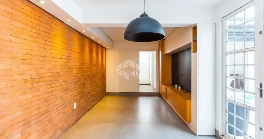 Casa com 3 quartos à venda na Rua Afonso Pena, 154, Azenha, Porto Alegre