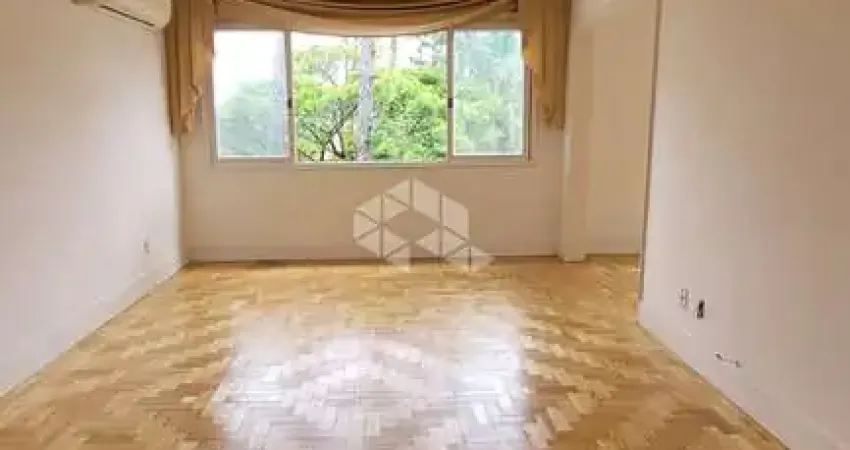 Apartamento no Menino Deus em Porto Alegre com 110m² de 3 dormitórios, dependência e vaga