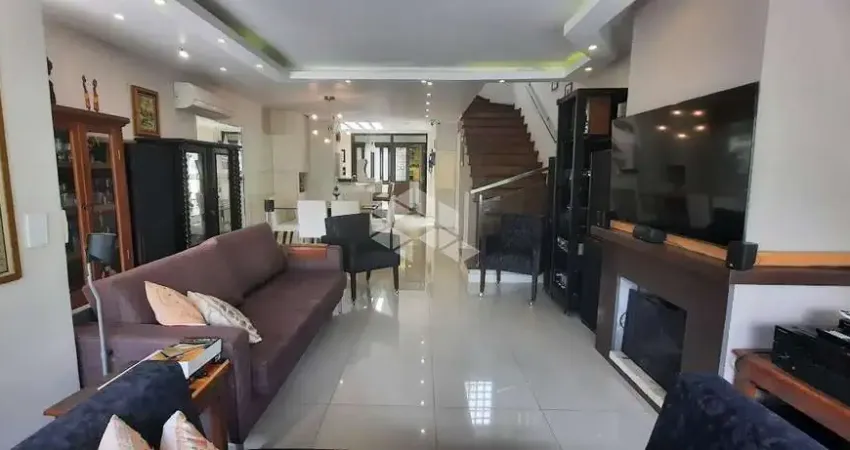 Casa com 3 quartos à venda na Rua Cananéia, 340, Vila Jardim, Porto Alegre