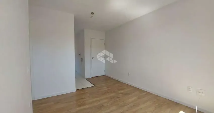 Apartamento 2 dormitórios, em perfeito estado, ensolarado, com vaga.