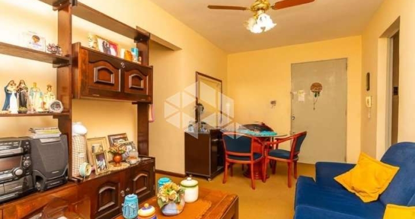 Apartamento de 2 dormitórios com garagem, entre os bairros Tristeza e Camaquã, 