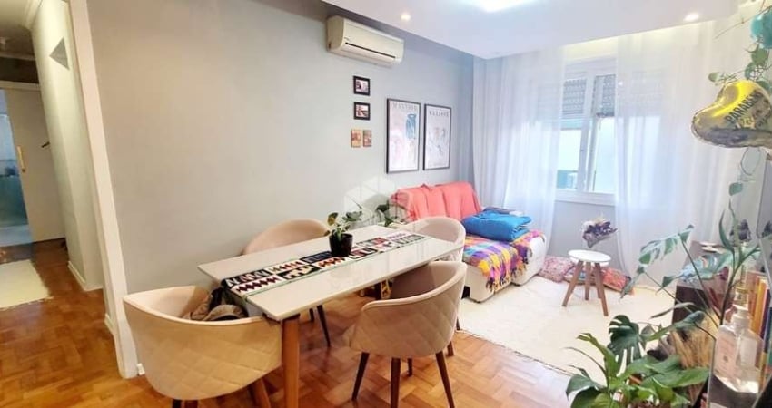 Baixou de preço!! Apartamento de 02 dormitórios, reformado e proximo ao Bourbon Shopping Wallig/Triangulo Assis Brasil 