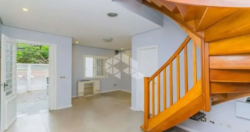 Casa residencial ou comercial com 06 salas/dormitórios proximo a escola técnica estadual parobé e orla 