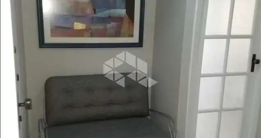 Linda sala comercial, com antessala integrada, 02 banheiros e 01 vaga