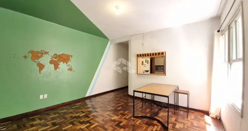 Apartamento à venda com 2 quartos, sacada e de frente para redenção