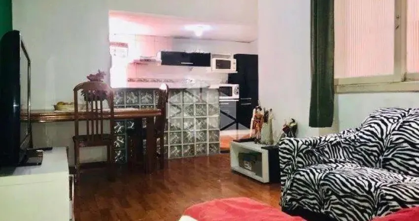 Apartamento térreo com  2 dormitórios, bairro santo antonio em porto alegre/rs.