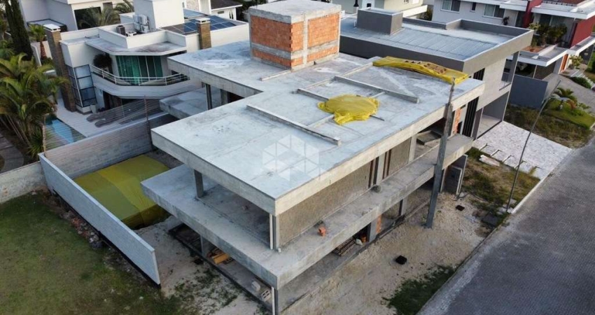 CASA A VENDA NA VARGEM PEQUENA CONDOMÍNIO FECHADO VILLA RESPLENDOR
