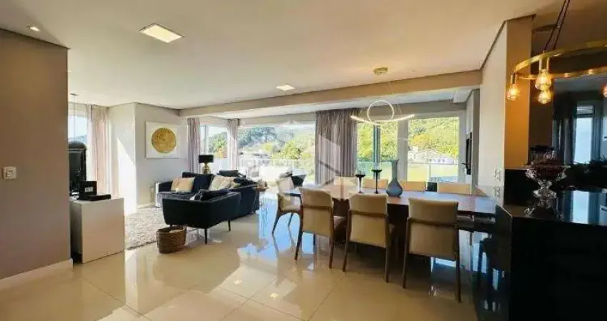 Cobertura Duplex de Alto Padrão  à venda em  em Canasvieiras/ Vista Mar