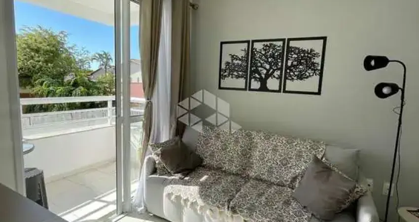 Apartamento à venda em Canasvieiras | 2 quartos (1 suíte) | Mobiliado