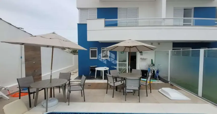 Casa com 3 quartos à venda na Avenida Jacarandá, 675, Daniela, Florianópolis