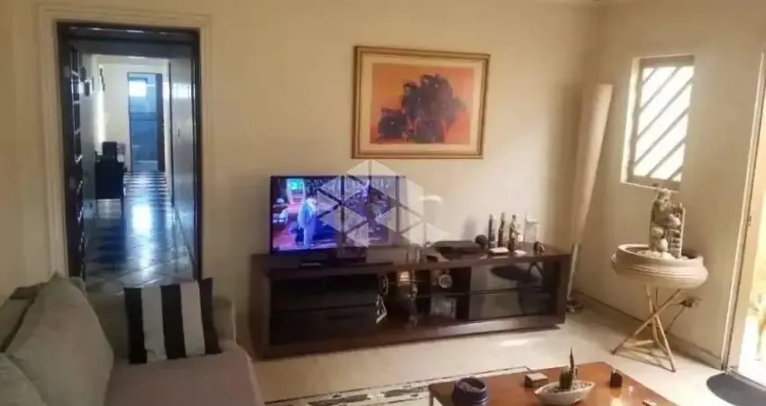 Casa Sobrado á venda 116m²  4 Dormitórios C/02 Suítes  C/02 Vagas Mooca